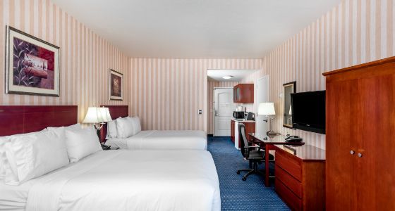 Lathrop CA Holiday Inn Express rooms and suites