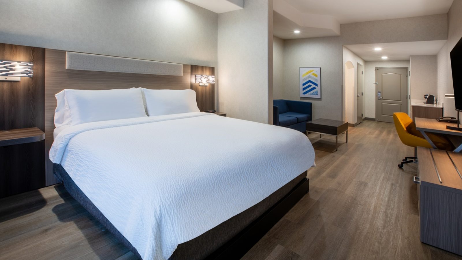 Lathrop Holiday Inn Express room 1