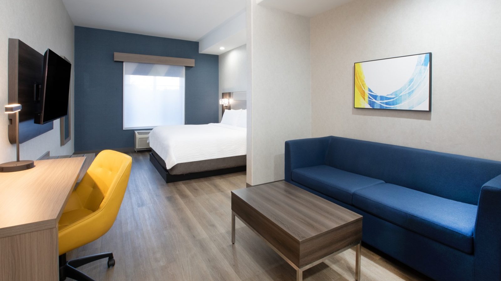 Lathrop Holiday Inn Express room 3