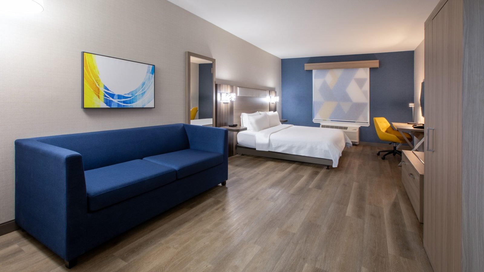Lathrop Holiday Inn Express room 3